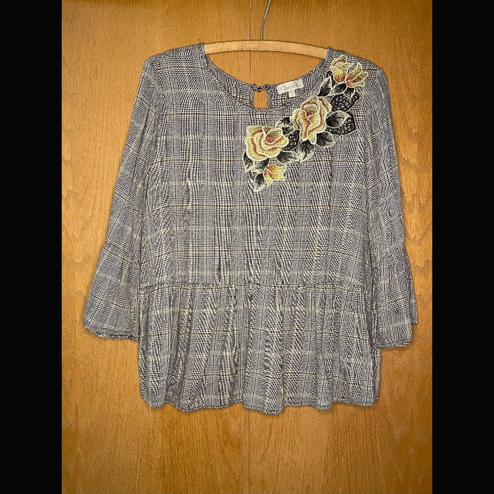 Chenault Relaxed Peplum Blouse With Embroidered Flowers Size L
